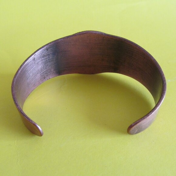 Copper cuff bracelet with horse head design - Picture 4 of 7
